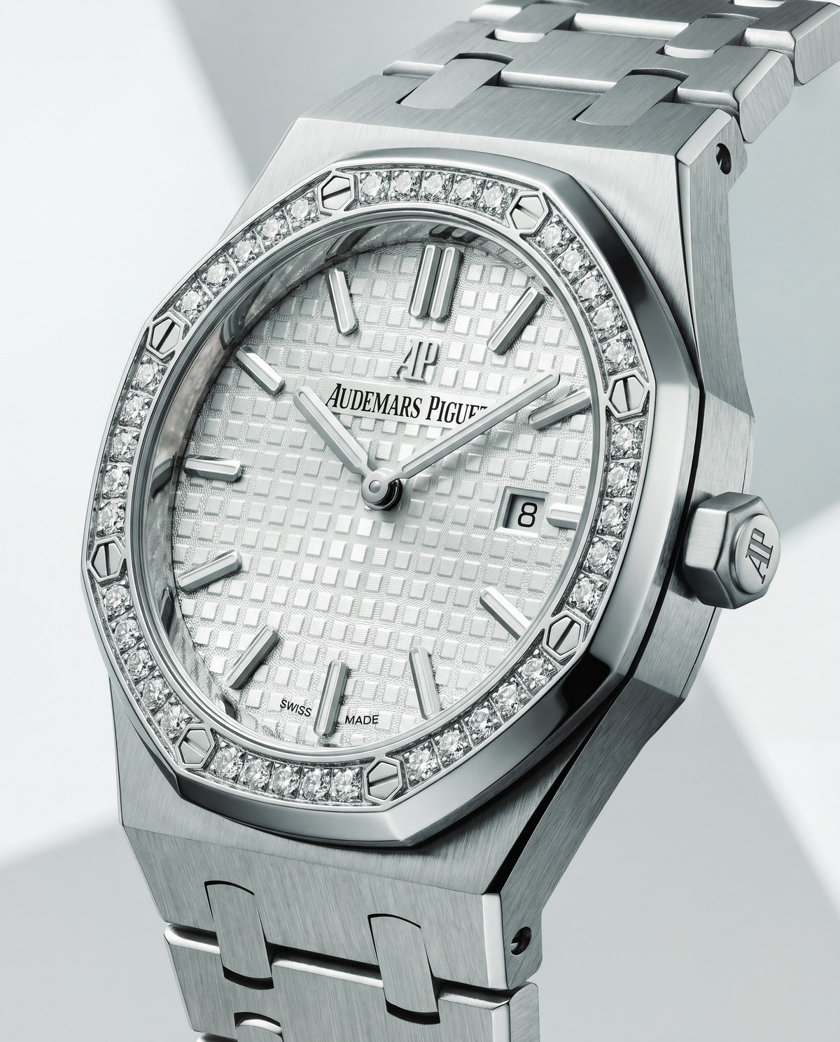 Audemars Piguet Royal Oak Selfwinding 34 — Diamond Bezel