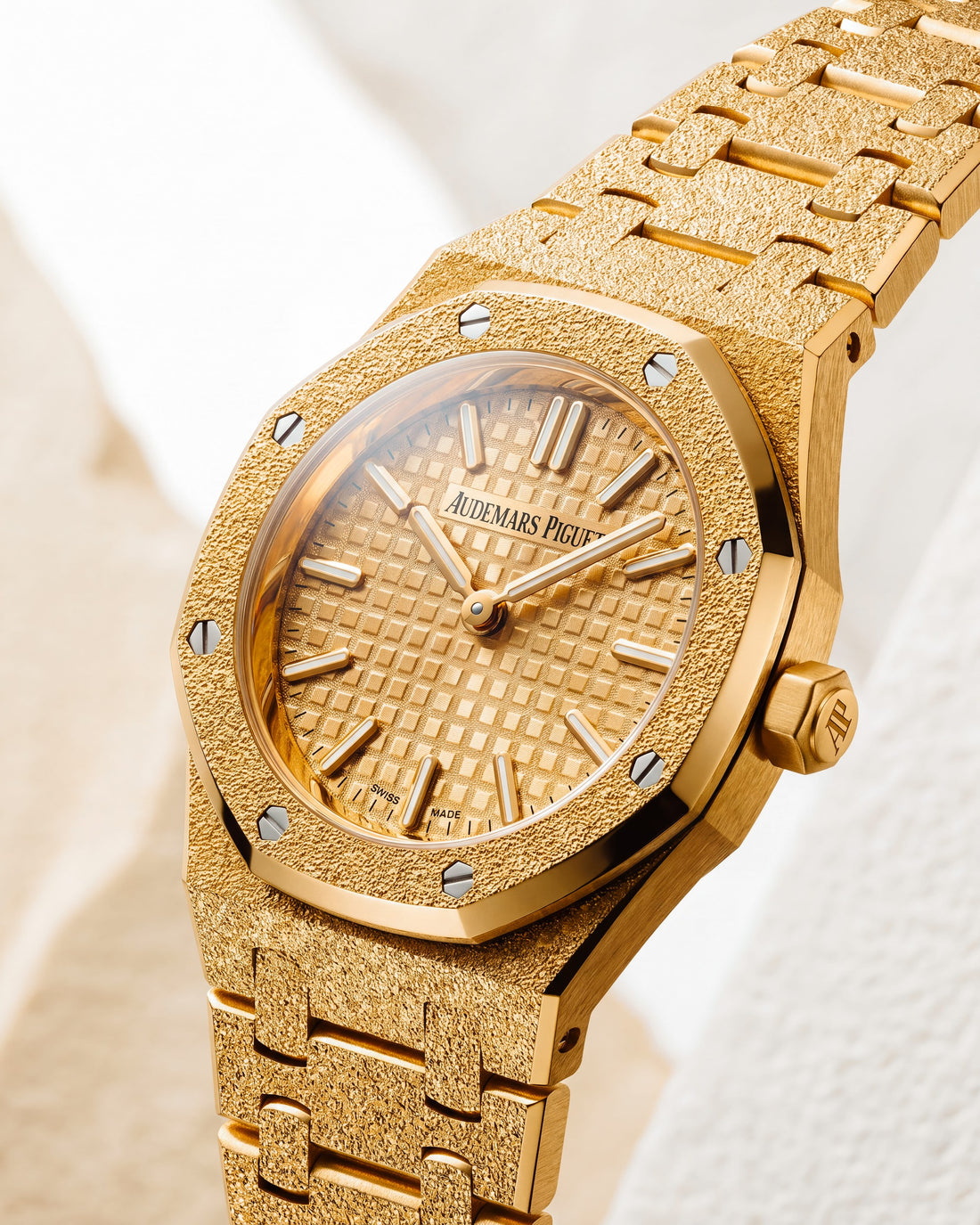 Audemars Piguet Royal Oak Frosted Gold 34 — Yellow Gold